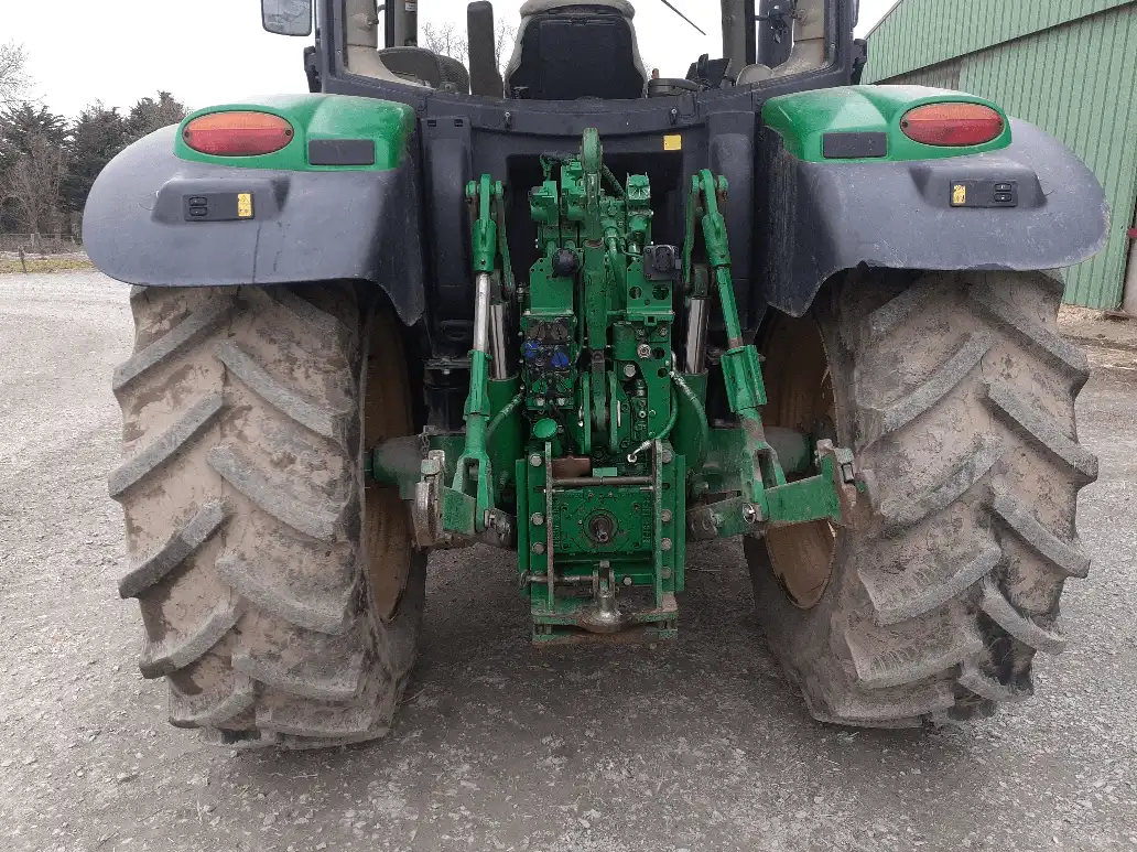 Image JOHN DEERE 6120R
